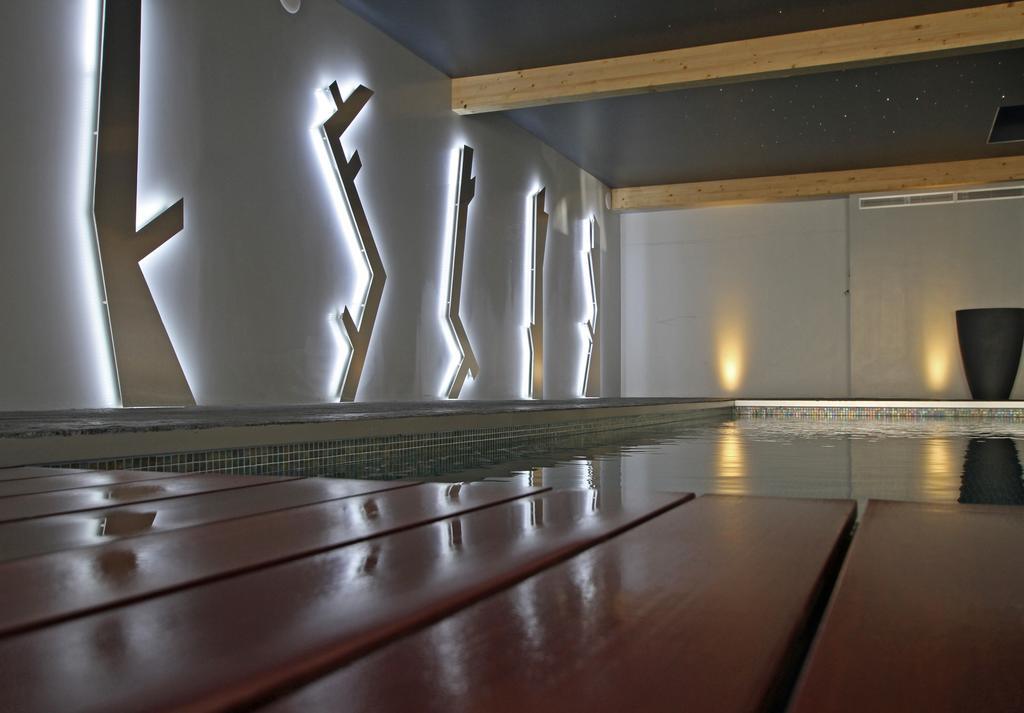 Hotel Le M &
